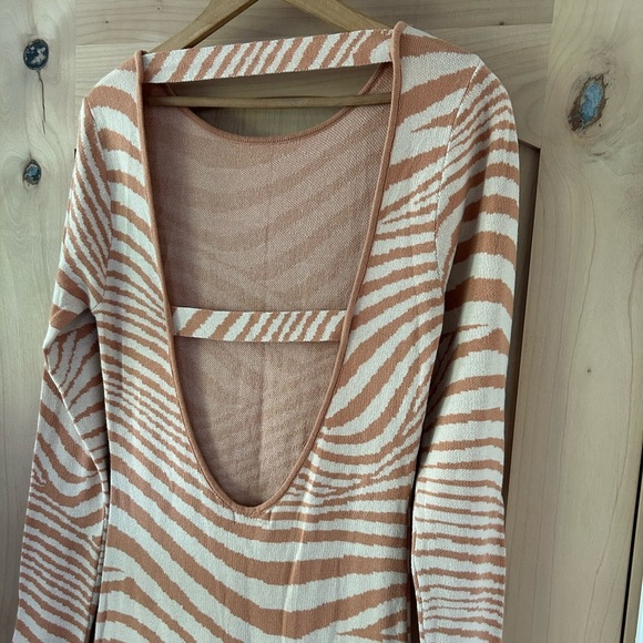 NWT Lush | Women’s Caramel and Cream Stripey Long Sleeve Bodycon Sweater Dress M - Picture 9 of 16